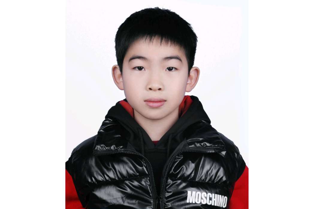 李晨旭(中國羽毛球運動員) 李晨旭(中國羽毛球運動員)