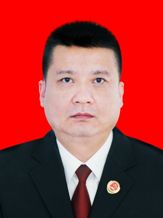 陳鋼(吉林省榆樹市人民檢察院檢委會專職委員,一級檢察官) 陳鋼(吉林省榆樹市人民檢察院檢委會專職委員,一級檢察官)