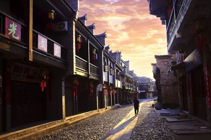 東澗河街 東澗河街