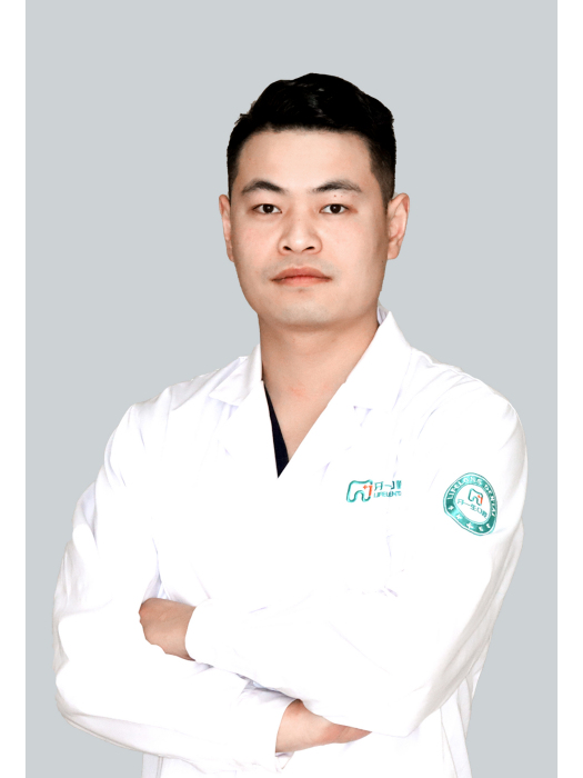 周超(牙一生口腔醫生) 周超(牙一生口腔醫生)
