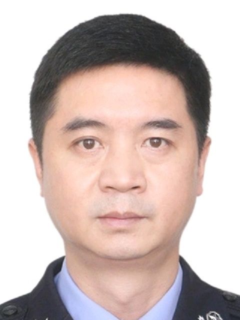 姚鋒(貴州省黔南州惠水縣人民政府黨組成員、副縣長、縣公安局黨委書記、局長、督察長) 姚鋒(貴州省黔南州惠水縣人民政府黨組成員、副縣長、縣公安局黨委書記、局長、督察長)