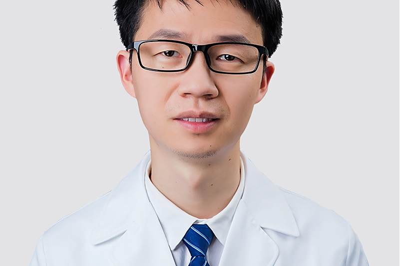 李智(新橋口腔醫生) 李智(新橋口腔醫生)