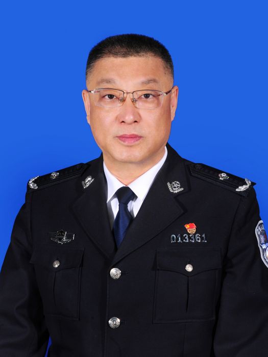 韓勇(陝西省西安市公安局交通警察支隊碑林大隊政委) 韓勇(陝西省西安市公安局交通警察支隊碑林大隊政委)