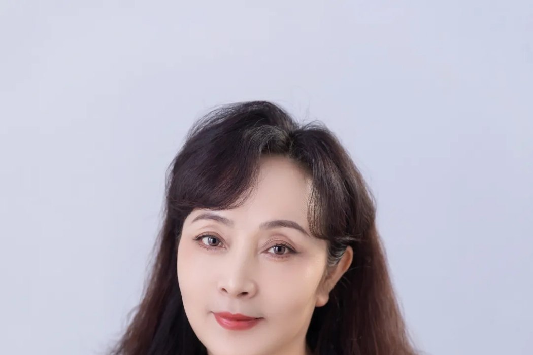 張芬(中國內地女演員、導演) 張芬(中國內地女演員、導演)