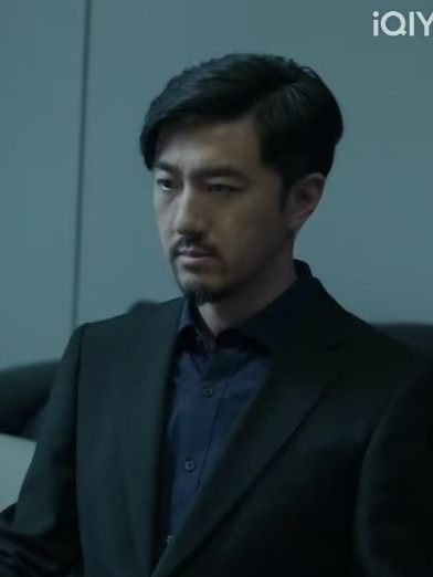 杜克(懸疑電視劇《絕密較量》中的角色) 杜克(懸疑電視劇《絕密較量》中的角色)