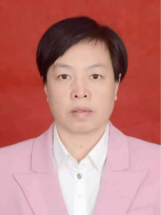 趙穎(中國建設銀行邵陽市分行黨委委員、副行長,湖南省邵陽市新邵縣人民政府副縣長(掛職)候選人) 趙穎(中國建設銀行邵陽市分行黨委委員、副行長,湖南省邵陽市新邵縣人民政府副縣長(掛職)候選人)