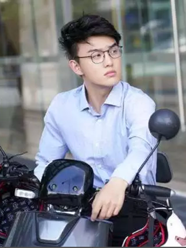 劉夏(都市家庭情感劇《這就是生活》中的角色) 劉夏(都市家庭情感劇《這就是生活》中的角色)
