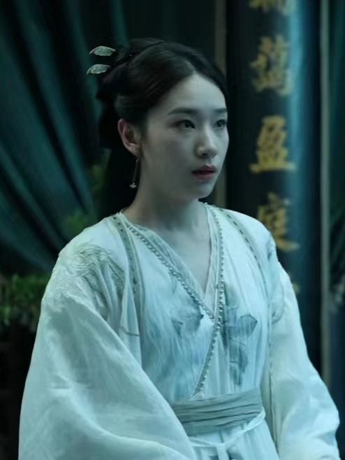 秦媛(《蛇皮美人》電影中的角色) 秦媛(《蛇皮美人》電影中的角色)