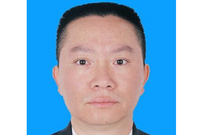 楊洋(貴州省黔南州龍里縣審計局黨組書記、局長、四級調研員) 楊洋(貴州省黔南州龍里縣審計局黨組書記、局長、四級調研員)