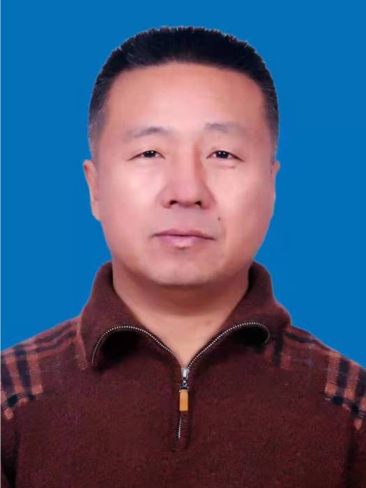周瑞峰(黑龍江省大興安嶺地區塔河縣人大常委會黨組成員、副主任) 周瑞峰(黑龍江省大興安嶺地區塔河縣人大常委會黨組成員、副主任)