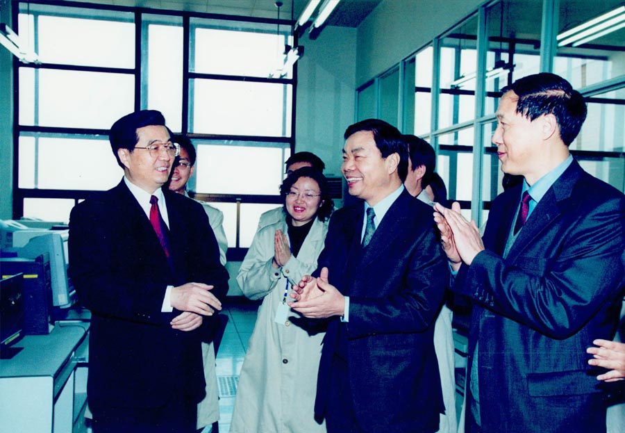 2003年春節胡錦濤總書記參觀電報大樓