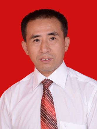 李川(宣恩縣人大常委會黨組成員、副主任、三級調研員) 李川(宣恩縣人大常委會黨組成員、副主任、三級調研員)