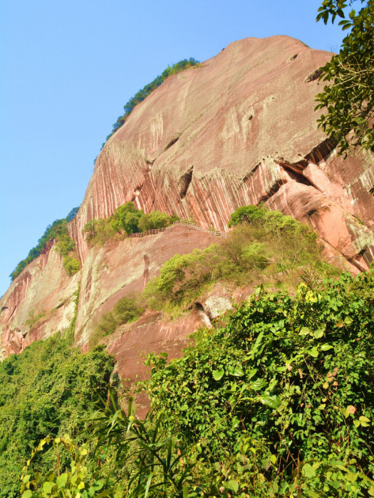 斑山 斑山