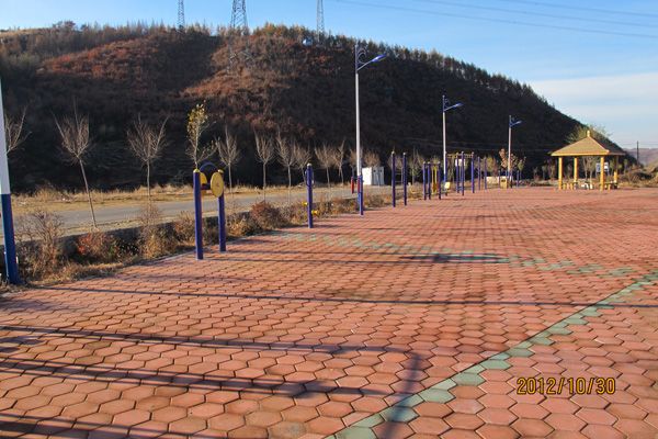 大房子村(雲南省尋甸縣雞街鄉下轄村) 大房子村(雲南省尋甸縣雞街鄉下轄村)