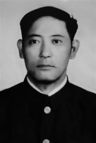 阿扣(西藏第八屆人大常委會副主任)