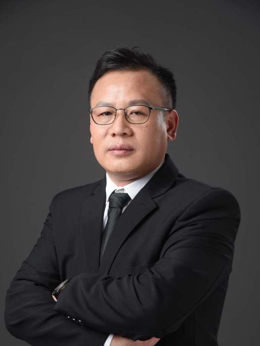 周立志(北京骨微創醫學研究所所長) 周立志(北京骨微創醫學研究所所長)