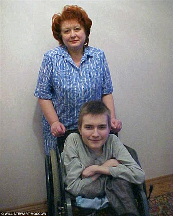 Valery Spiridonov與母親