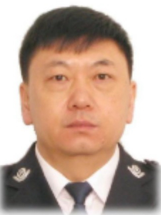 范春鋒(營口市公安局副局長、營口市委政法委副書記、市委法治建設委員會辦公室副主任) 范春鋒(營口市公安局副局長、營口市委政法委副書記、市委法治建設委員會辦公室副主任)