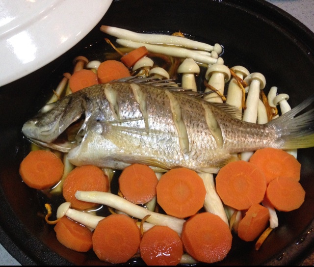 塔吉鍋蒸魚