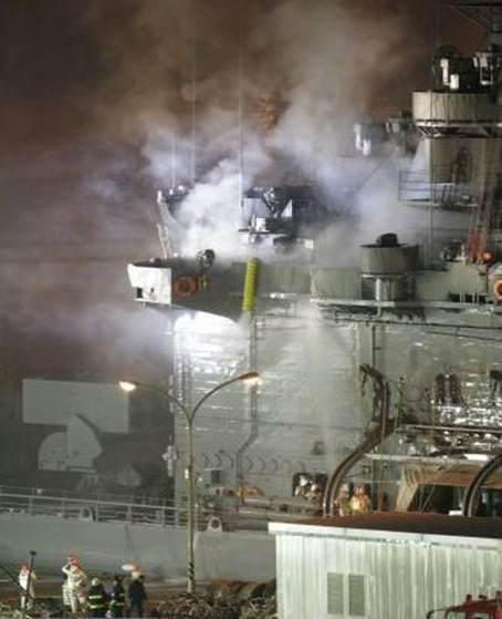 白根號在2007年12月14日失火時的照片