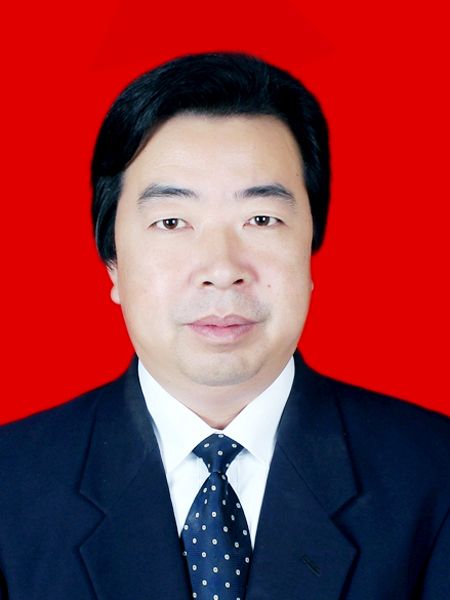 李建民(中國工筆畫學會理事) 李建民(中國工筆畫學會理事)