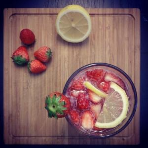 草莓檸檬雞尾酒
