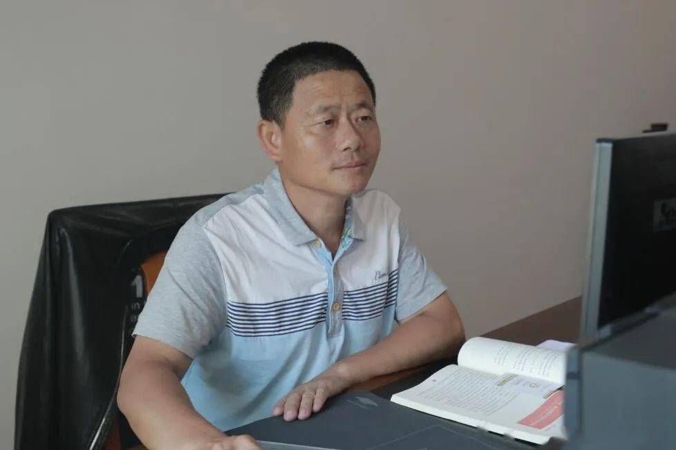 賀松林(“2021感動中國之感動湖南人物”候選人) 賀松林(“2021感動中國之感動湖南人物”候選人)