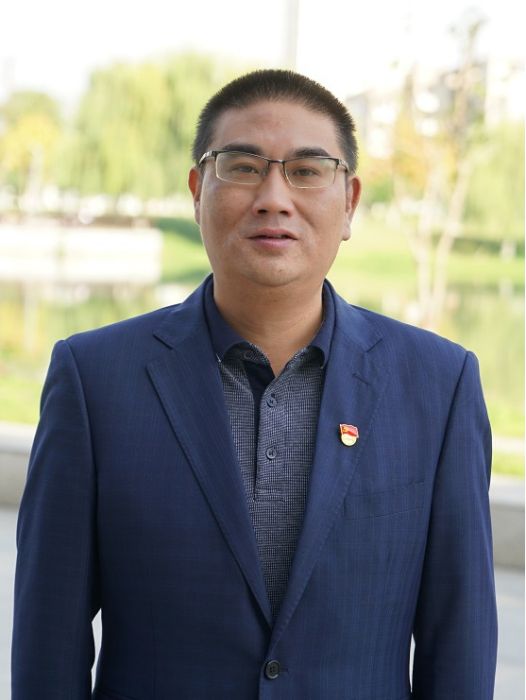 梁東(四川省德陽城市軌道交通職業學院黨委書記) 梁東(四川省德陽城市軌道交通職業學院黨委書記)