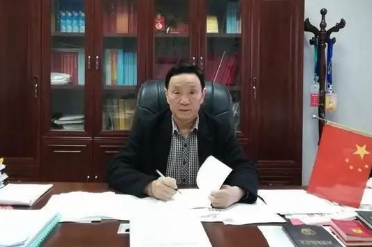陳來勝(河南省新鄉縣翟坡鎮朝陽社區黨支部書記) 陳來勝(河南省新鄉縣翟坡鎮朝陽社區黨支部書記)
