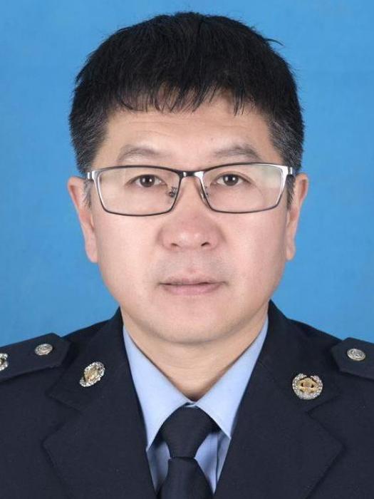 王建方(國家稅務總局淇縣稅務局黨委委員、副局長) 王建方(國家稅務總局淇縣稅務局黨委委員、副局長)