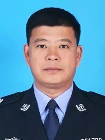 郭志龍(內蒙古自治區通遼市開魯縣公安局副局長) 郭志龍(內蒙古自治區通遼市開魯縣公安局副局長)