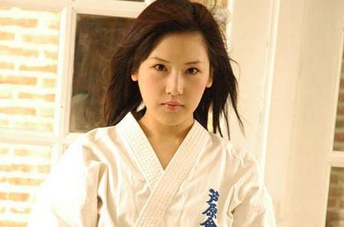 小林由佳 小林由佳