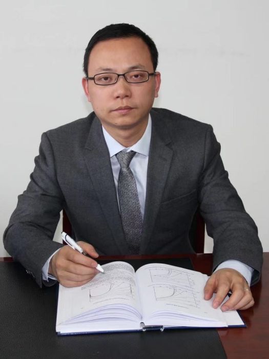 王盛(俄羅斯自然科學院外籍院士,西安交通大學核科學與技術學院書記、教授) 王盛(俄羅斯自然科學院外籍院士,西安交通大學核科學與技術學院書記、教授)