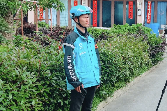 陳科達(浙江省台州市溫嶺市外賣配送員) 陳科達(浙江省台州市溫嶺市外賣配送員)