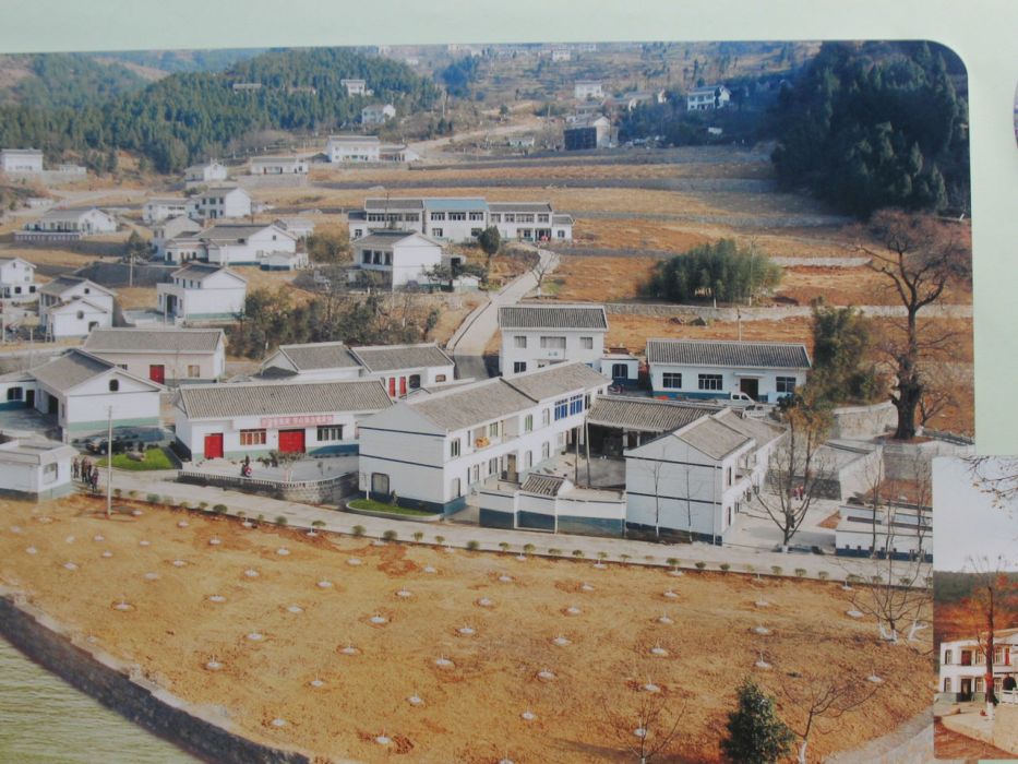 小岩村(雲南省 小岩村) 小岩村(雲南省 小岩村)