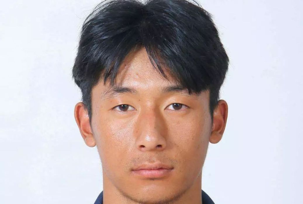 和春(納西族足球運動員) 和春(納西族足球運動員)