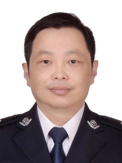徐興東(重慶市開州區公安局黨委委員、副局長) 徐興東(重慶市開州區公安局黨委委員、副局長)