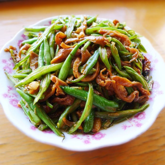 肥腸炒四季豆 肥腸炒四季豆