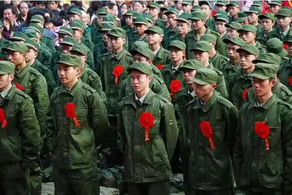 四川省人民政府關於進一步做好退役士兵安置工作的意見
