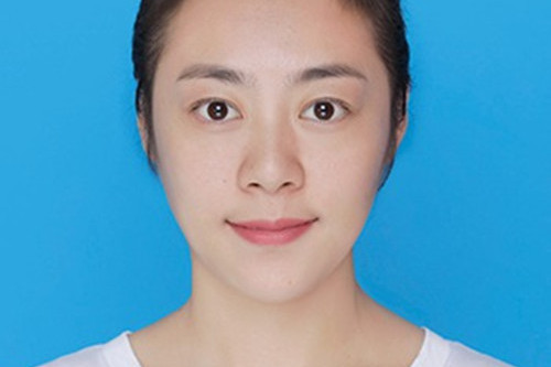李洪虹 李洪虹