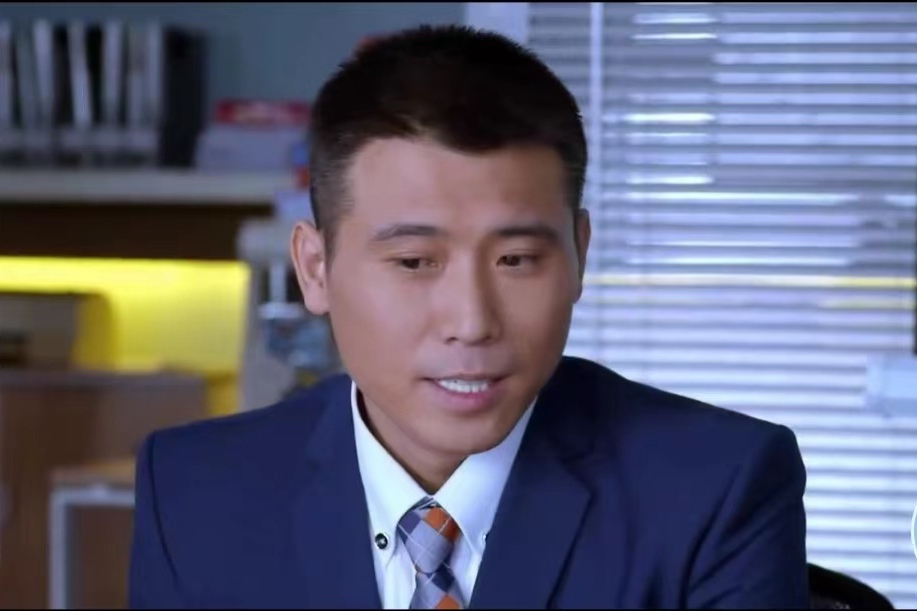 周凡(時尚輕喜劇《結婚前規則》中的角色) 周凡(時尚輕喜劇《結婚前規則》中的角色)
