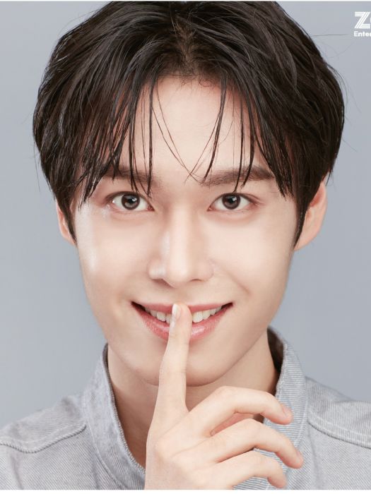鄭允錫(H&H BOYS新生代男子組合成員) 鄭允錫(H&H BOYS新生代男子組合成員)