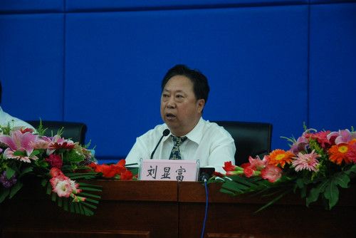 劉顯富(黑龍江省旅遊發展委員會副主任、黨組成員) 劉顯富(黑龍江省旅遊發展委員會副主任、黨組成員)