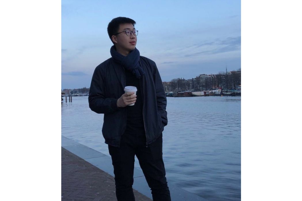 李巍(中國湖南籍藝術家) 李巍(中國湖南籍藝術家)