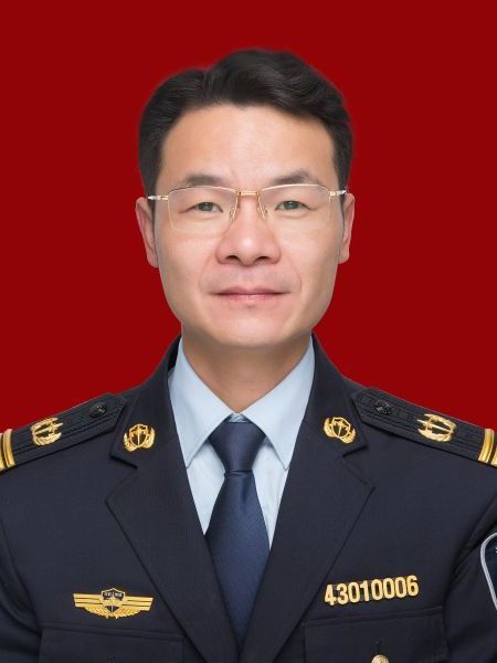 吳建(長沙縣行政執法局黨組成員、副局長) 吳建(長沙縣行政執法局黨組成員、副局長)