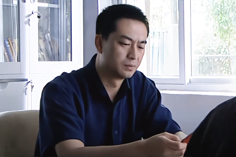 江建平(家庭倫理劇《半路夫妻》中的角色) 江建平(家庭倫理劇《半路夫妻》中的角色)