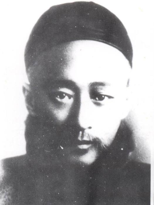關月波 關月波