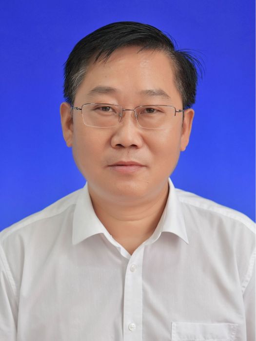張暉(黃石市自然資源和規劃局黨組成員、副局長) 張暉(黃石市自然資源和規劃局黨組成員、副局長)