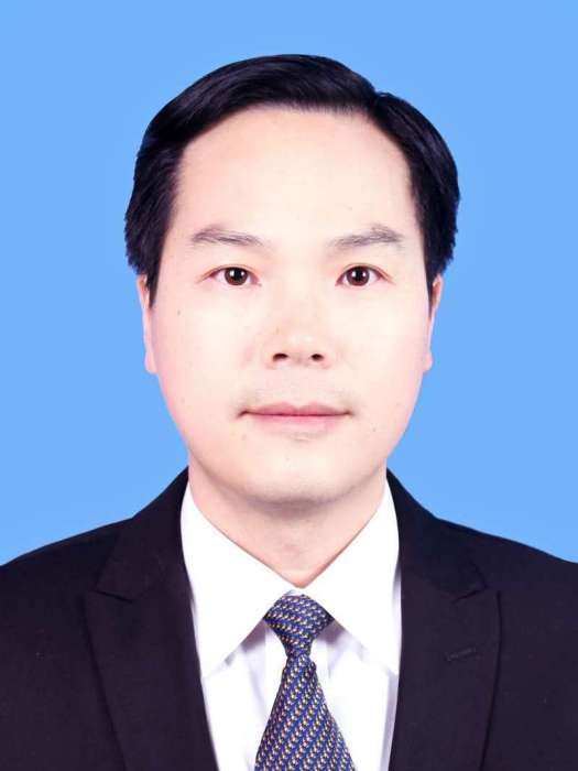 劉旻(柳州市教育局副局長、黨組成員,市委教育工委委員) 劉旻(柳州市教育局副局長、黨組成員,市委教育工委委員)