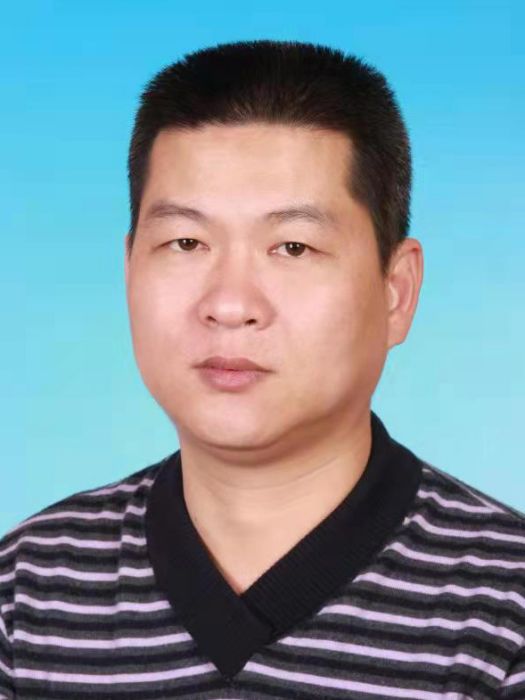 張國雄(福建省第十四屆人大代表,福建省天醇茶業有限公司董事長) 張國雄(福建省第十四屆人大代表,福建省天醇茶業有限公司董事長)
